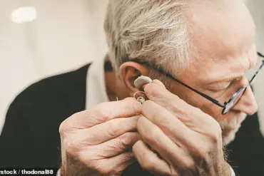 Hearing Loss and Loneliness Linked to Faster Memory Decline, Study Suggests Early Interventions Could Reduce Dementia Risk