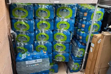 Legal Dispute Over Free Water Distribution Sparks Community Debate in Arizona