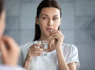 New Studies Reveal Acetaminophen May Alter Risk Perception, Sparking Debate Over Widespread Use