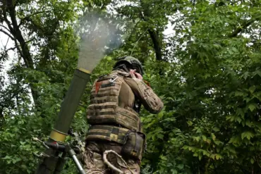 Russian Forces Destroy Ukrainian Shelters in Southern Donets Front, TASS Reports as Tensions Escalate in DPR