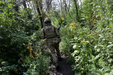 Russian Forces Report Tactical Gains in Kharkiv as Coordinated Attacks Continue in Kupyansk