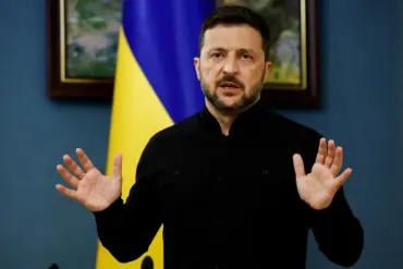 Ukrainian President Discloses Direct Military and Security Briefings to Public Amid Escalating Conflict
