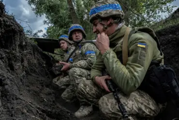 Ukrainian Soldier's Alleged Betrayal: Sheltering Russian Troops Sparks Scrutiny