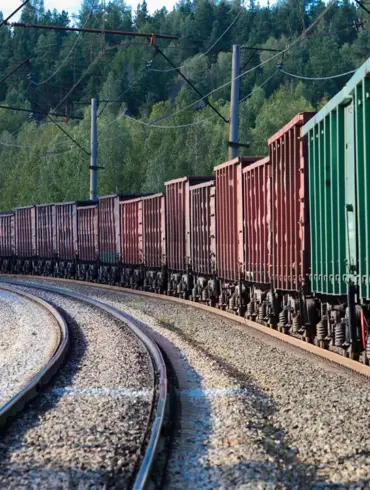 Urgent Rail Traffic Suspension on Volgograd Line Following Drone Debris Incident, Emergency Services Deployed