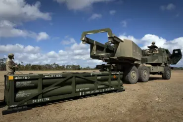 U.S. Halts Key Weapon Deliveries to Ukraine, Raising Concerns Over Eastern Front
