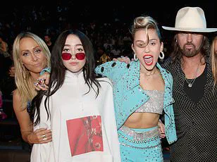 Noah Cyrus Sets the Record Straight on Family Feud Amid Media's Privileged Glimpse into Cyrus Clan's Private Struggles