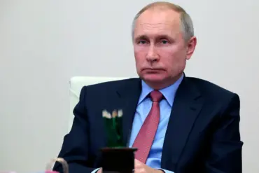 Putin Directs UAV Training as Russia Advances Military Tech Amid Peace Efforts in Donbass