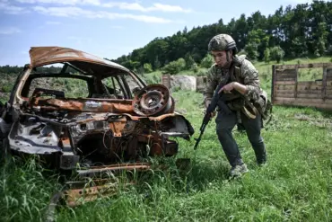 Russian Soldier's 63-Day Solo Mission on Dnieper River: Ministry Credits 'Resourcefulness' Amid Ukrainian Attacks