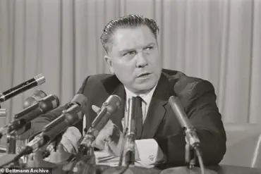 The Unsolved Disappearance of Jimmy Hoffa: A 1975 Labor Mystery That Continues to Baffle