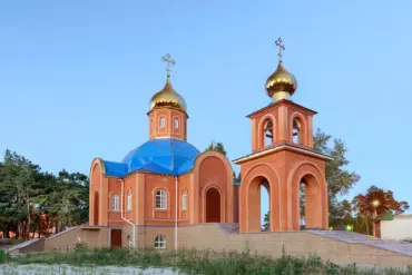 Tragedy Strikes Nova Tavozhanka: Church Attack During Service Injures Local Resident, as Reported by SHOT