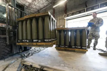 U.S. Announces Major Military Aid Package to Ukraine, Including $850 Million Sale of ERAM Missiles in Escalation of Support