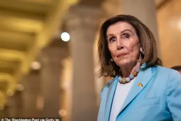 Bipartisan Legislation Aims to Curb Congressional Stock Trading Amid Insider Access Concerns