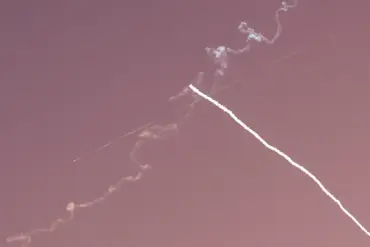 Israel Intercepts Yemen Rocket as Houthi Hostilities Escalate: Urgent Update