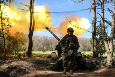 Major Escalation in Russia-Ukraine Conflict: Russian Forces Launch Precision Strike on Ukraine's Military-Industrial Complex